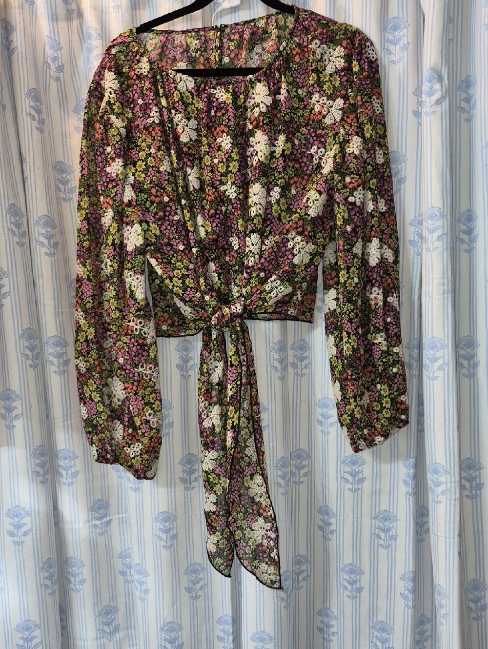 Leydon Floral semi sheer lace cropped tie Citron Ditsy Boho Blouse Sz L